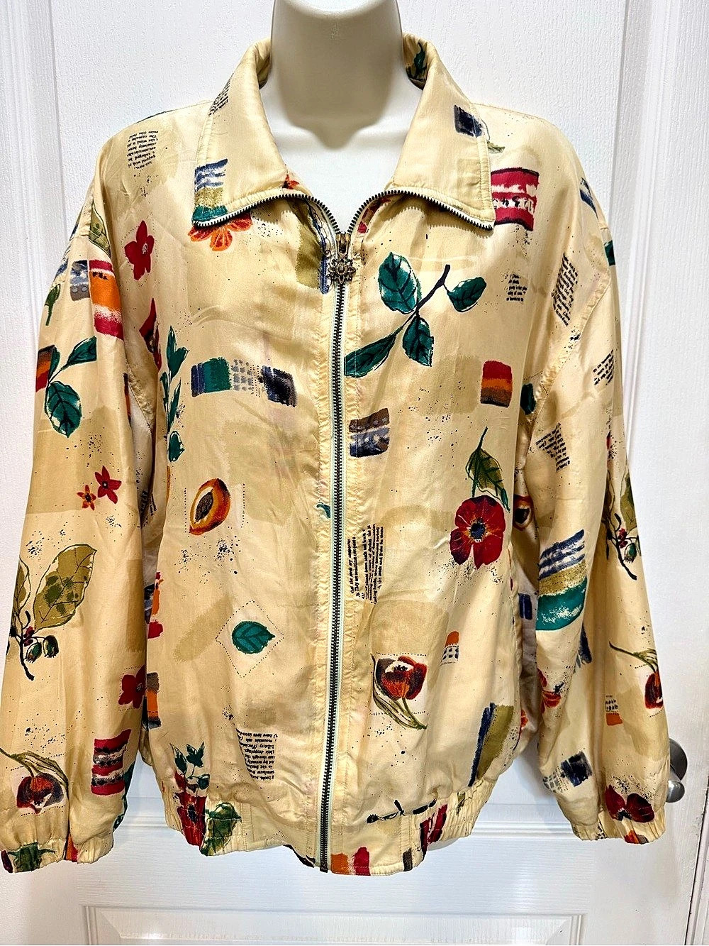 Vintage 1990’s Wilsons Floral 100% Silk Bomber Jacket Size Medium Like New